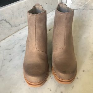 NWT Sorel Joan of Arctic Wedge III Taupe Booties size 8